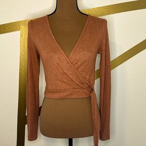 Forever 21 M long sleeve tie at the waist, deep V top.